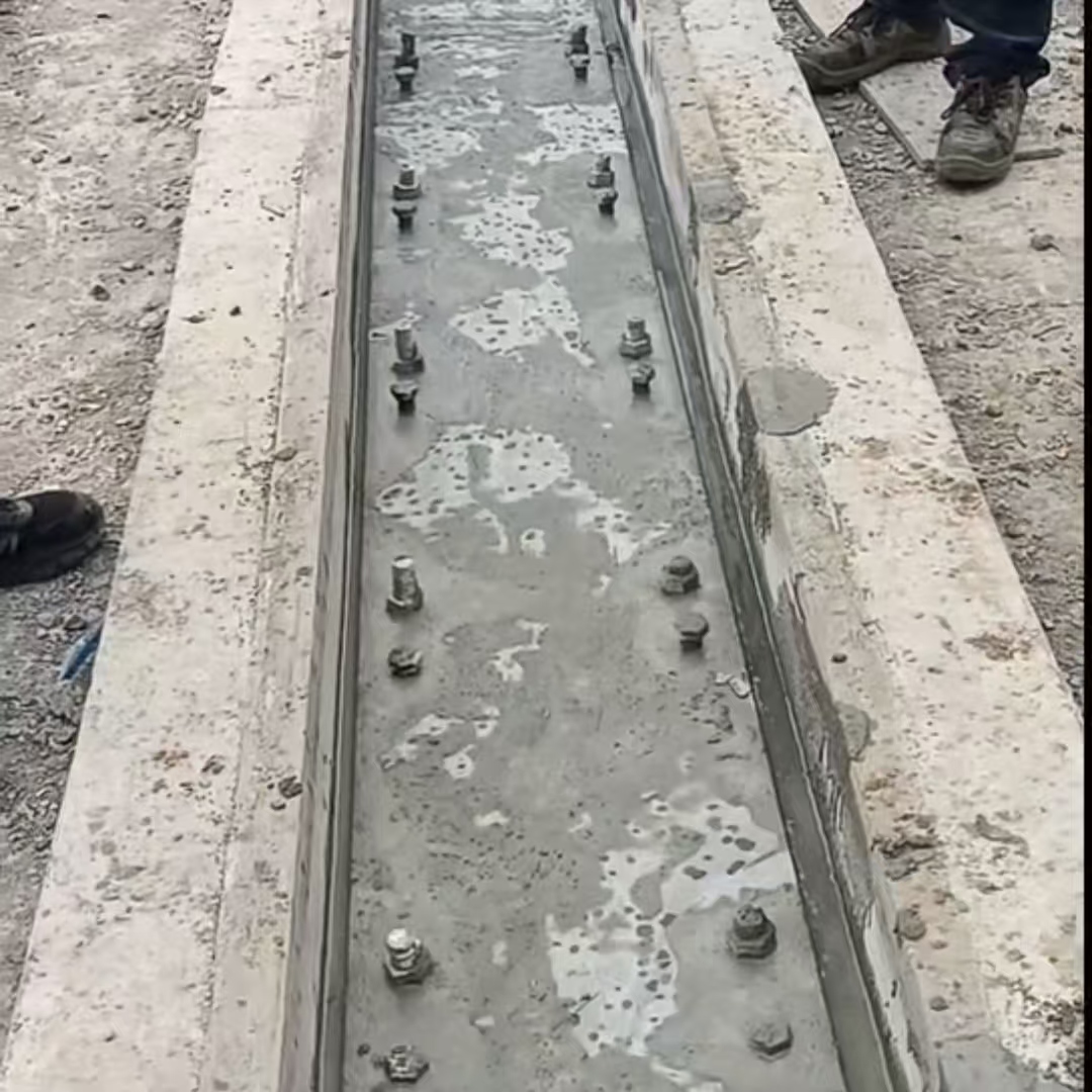 贵溪港口码头起重机龙门吊重型机械设备稳固用早强快凝轨道胶泥